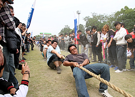 運休系拔河照片