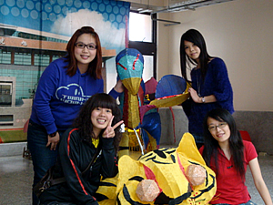 扶幼展鳳主燈照片