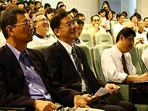 蘇校長聽取演講照片