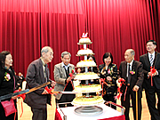 貴賓切蛋糕照片