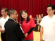 服務資深教師獎服務二十年頒獎照片