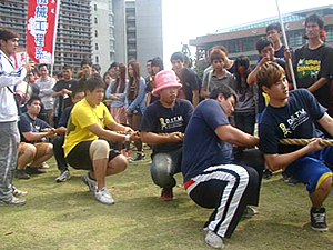 機械系拔河照片