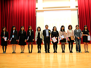 服務滿十年教職員工頒獎照片(二)