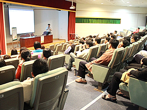 趙星豪主治醫師演講照片 趙星豪主治醫師演講照片