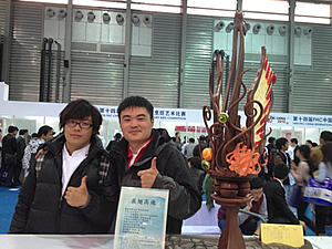 賴毓宏老師與同學照片