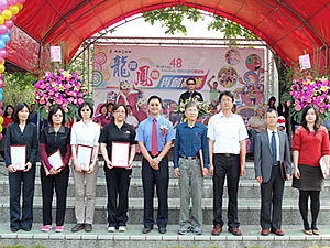 服務10年資深教職員工頒獎照片(續)