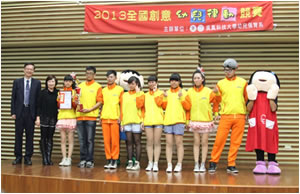 東吳高職學生照片