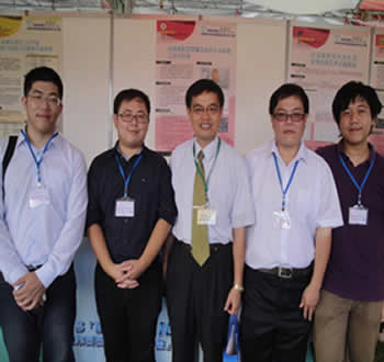 劉彥君老師與淯灝桁有限公司人員合影照片