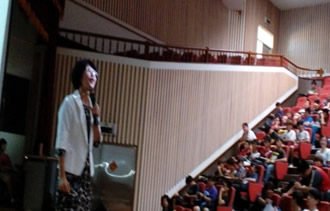 王瓊玲教授推廣豫劇照片