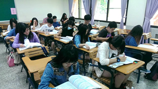 四技二專統一入學測驗考生應考照片