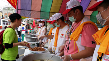 吳鳳志工協助淨港媽祖活動