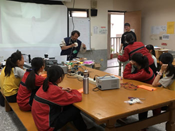 國中生參加技職體驗營活動照片