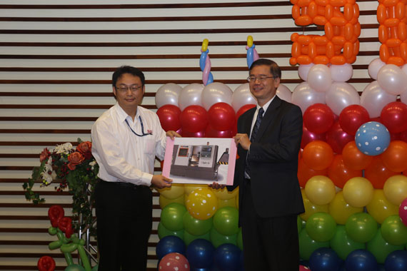 巧欣科技捐贈儀器設備照片