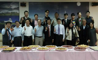 行流系系友回娘家照片