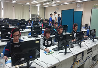 英雄聯盟誰與爭鋒活動照片