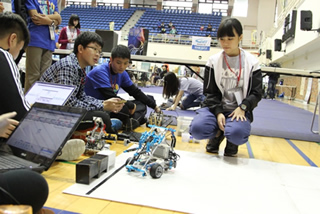 工業機器人競賽活動照片