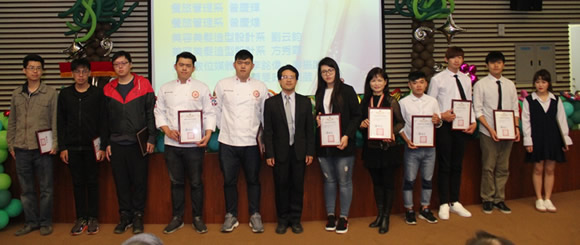 校外比賽傑出獎合照照片一