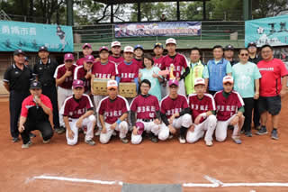 慢速壘球對抗賽活動照片