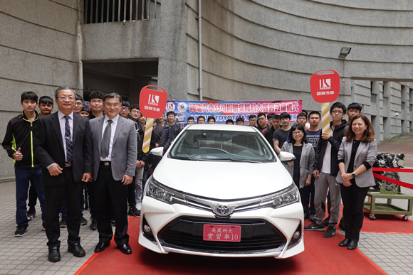 國瑞汽車實車捐贈照片