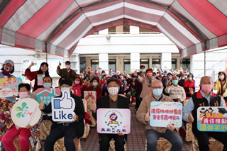 呷百二成果發表會