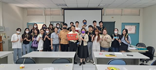 華語文中心舉辧捏麵人活動